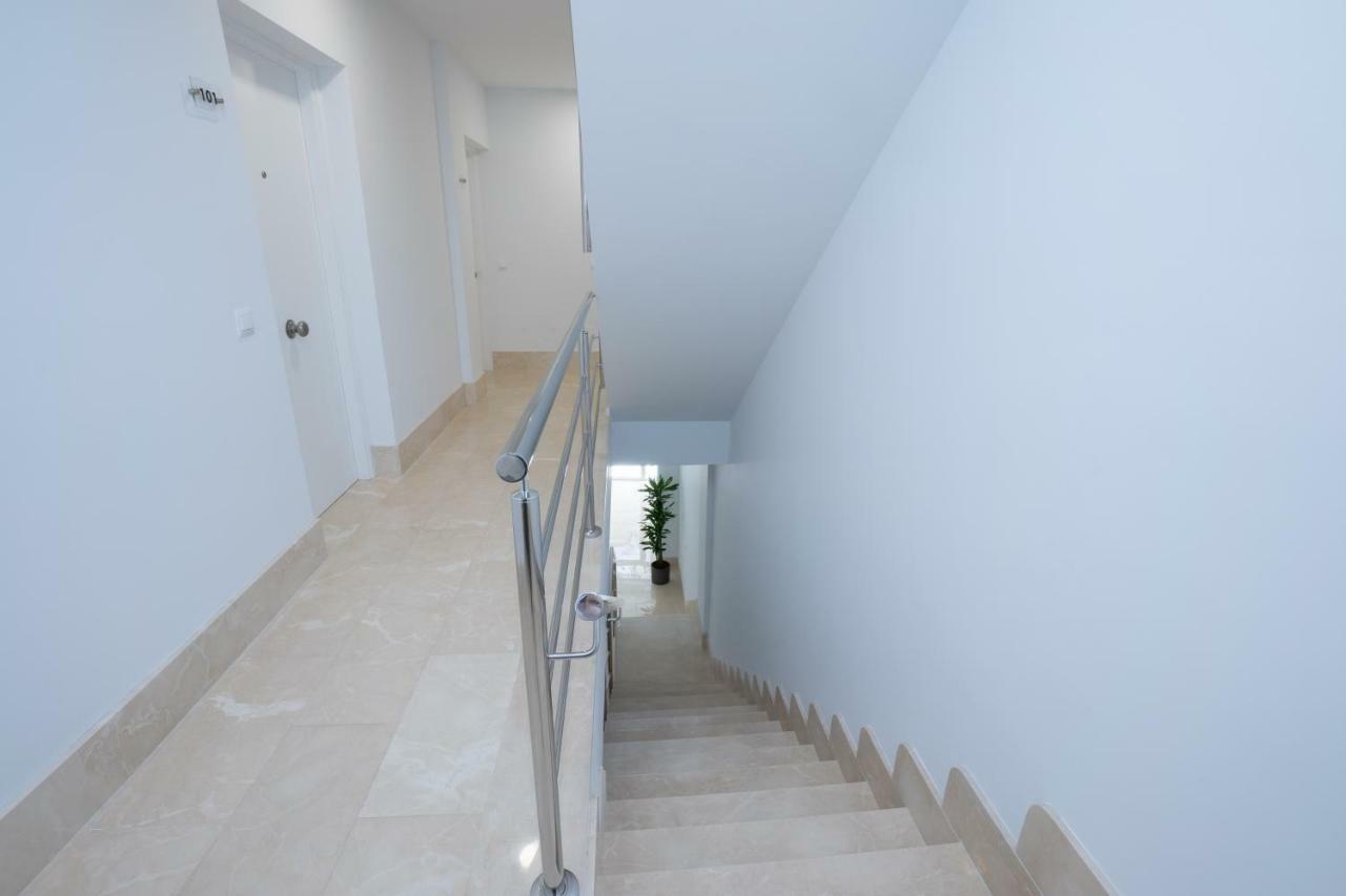 Apartamentos Mombasa 1 Planta Nerja Luaran gambar