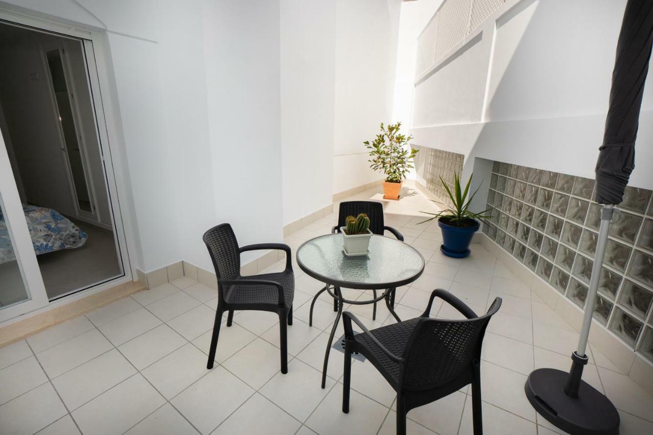 Apartamentos Mombasa 1 Planta Nerja Luaran gambar
