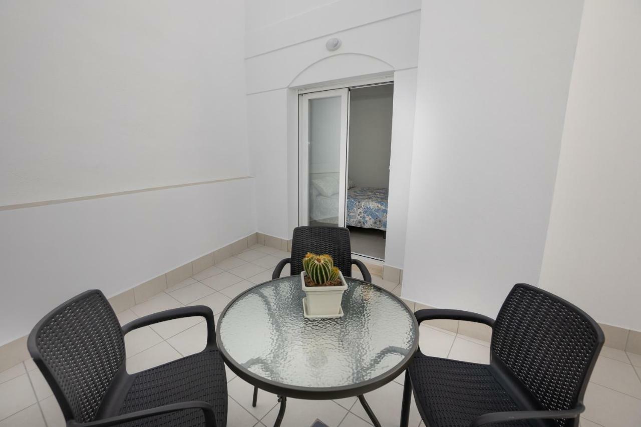 Apartamentos Mombasa 1 Planta Nerja Luaran gambar