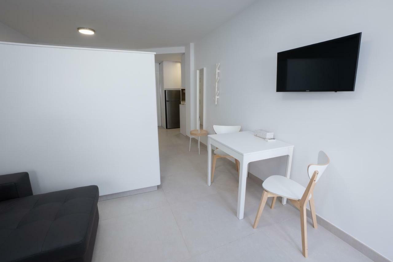 Apartamentos Mombasa 1 Planta Nerja Luaran gambar